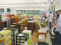 人気の家具類即売会
