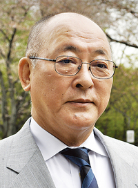 第三代校長に就任した　野坂 康夫さん