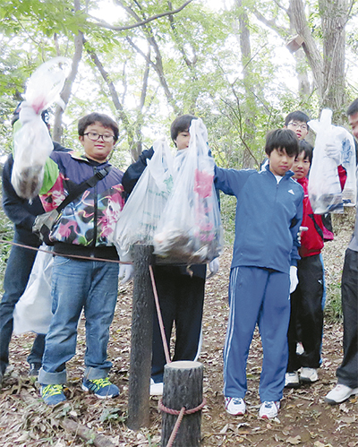 地域と中学生が清掃活動