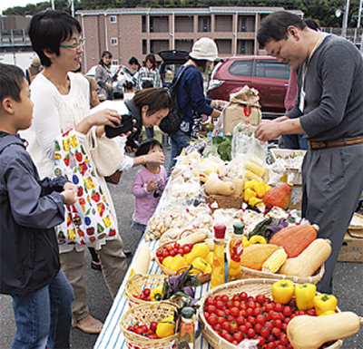 月に一度の市場（マーケット） 4／1（日） 新横浜で「ハマベジ」 | 港北区 | タウンニュース