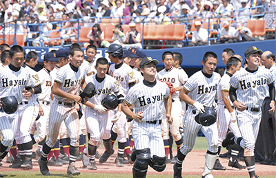 高校野球神奈川大会 「逆転の隼人」4年ぶり4強 2度目の甲子園ならず