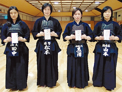 女子剣道大会で優勝
