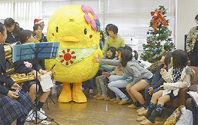 上郷西地区ぬくもり ぬくっぴーがお披露目 マスコット着ぐるみ完成 ピーハイマスコット