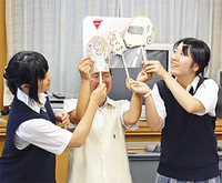 手作り紙芝居を披露