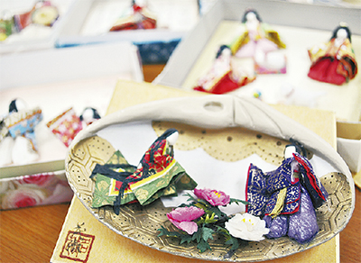 細やかな和紙人形に魅了 金沢区瀬戸在住・興津慶子さん | 金沢区・磯子