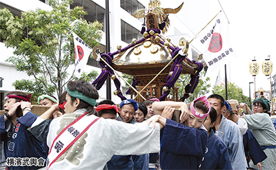 上大岡で神輿パレード 東北復興にエール込め 港南区 栄区 タウンニュース