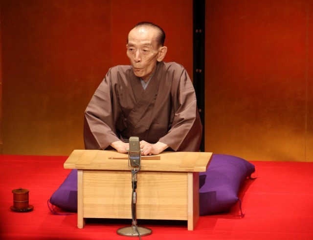 あっとほーむデスク