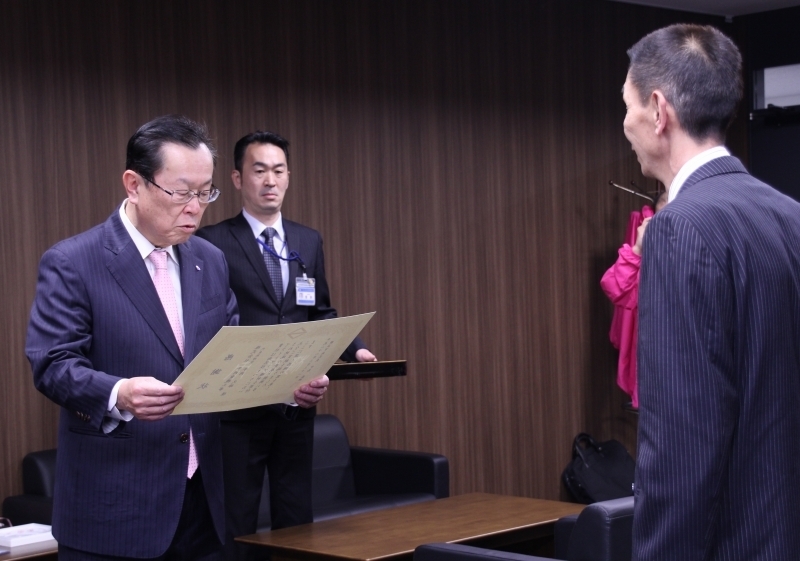 あっとほーむデスク