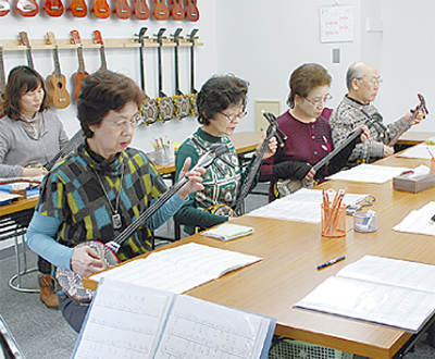 中高年のためのウクレレ＆沖縄三線