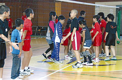 クラブと六ツ中合同バレー教室