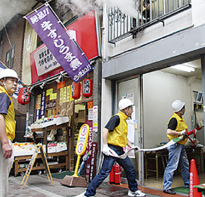 横浜橋で消防訓練
