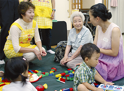 ２地区に子育てサロン