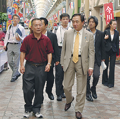 知事が横浜橋を視察