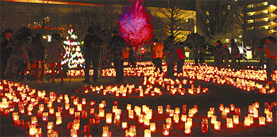 手作りアートが光を放つ