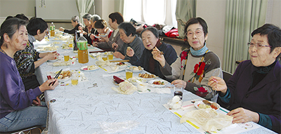 食事会に｢マイ箸｣