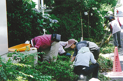 歴史受け継ぐ清掃活動