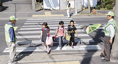 子ども守る緑の集団