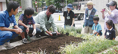 ｢大通り公園に花を｣