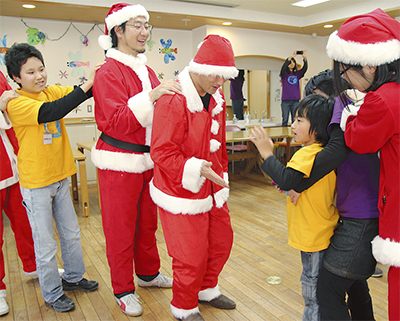 サンタ15人がやってきた