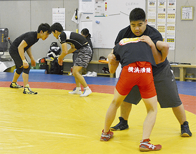 レスリングで初の全国へ