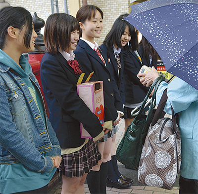 「途上国に体育館履きを」