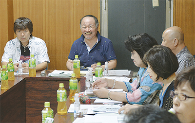 美容組合が課題議論