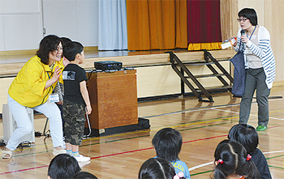 不審者への対処学ぶ