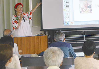 祖国の魅力、笑顔で紹介