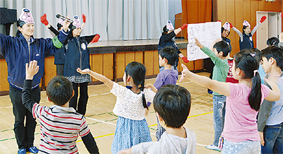 不審者への対処学ぶ