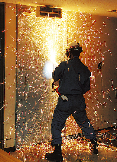 震災訓練に旧区庁舎利用