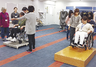 「介護資格を取るなら今」