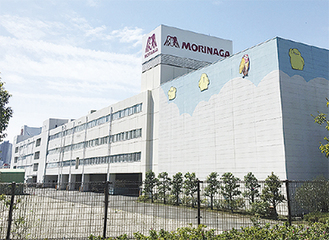 チョコの香り漂う森永工場