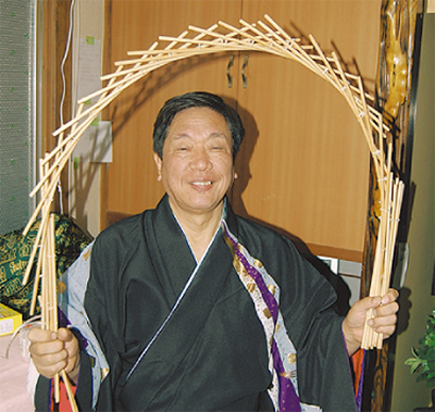 伝統芸能を体験 大和南京玉すだれと演芸の会 | 大和 | タウンニュース