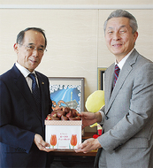 チューリップを寄贈