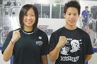 大会に出場する2人