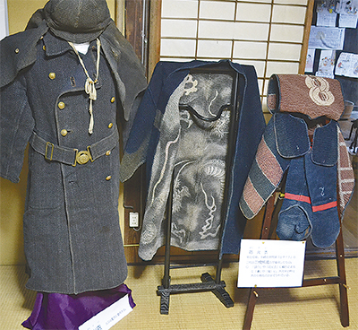 貴重消防マニア必見 !! ヴィンテージ、平成初期型　防火服4点レトロ 貴重消防マニア必見 !! ヴィンテージ、平成初期型 防火服4点