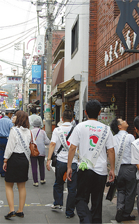鎌倉駅周辺を巡回