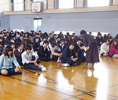 犯罪被害者の声にふれる 「いのち」の教室 深沢高で | 鎌倉 | タウン 