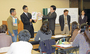 チラシ発表する受講者
