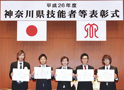 理容師５人が県から表彰