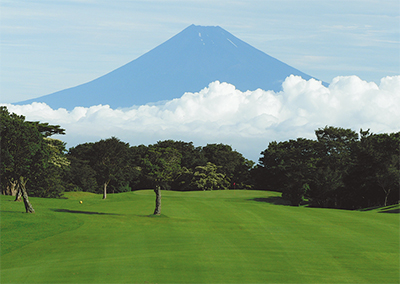 伊豆最高峰（標高１，０００ｍ）の絶景ゴルフ