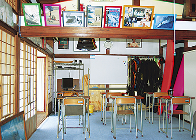 http://www.townnews.co.jp/0607/images/ai_surf_cu01_0717.jpg