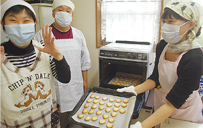 念願のクッキー生産