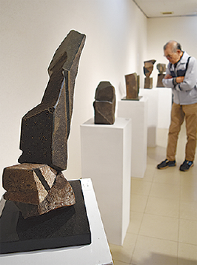 すべて本小松石彫刻 秦野市で作品展 | 箱根・湯河原・真鶴 | タウン 