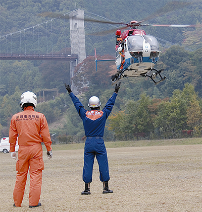 ヘリ使い山岳救助訓練