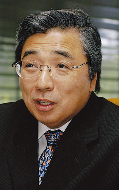 中栄信用金庫経済講演会講師 岩田 公雄氏「これからの日本の政治・経済を読む」