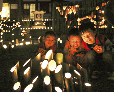 平和祈る竹灯籠の集い