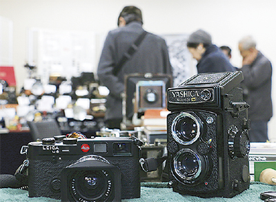 年代物のカメラに魅了 展示会場に150人 | 秦野 | タウンニュース