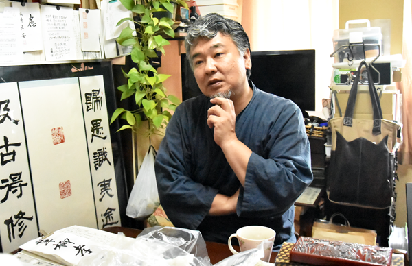 設立の経緯や活動について語る池田光希事務局長