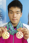 全国ＪＯＣでは、憧れの松井丈志選手からメダルを授与された居相君